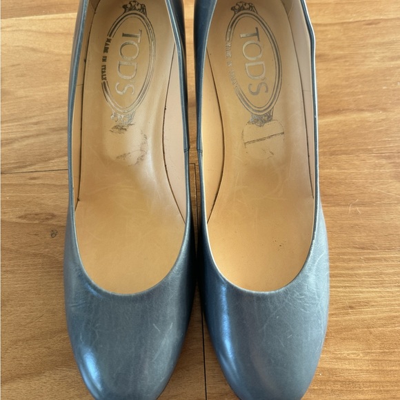 Tod’s shoes, Tod’s Cute kitty heels, grey blue leather US size 6 (like new) - Picture 2 of 11